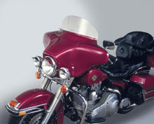 Load image into Gallery viewer, National Cycle 69-85 Harley Davidson FLH 4/5 Speed w/Fairing Chopped 7 in. Windshield-Tinted