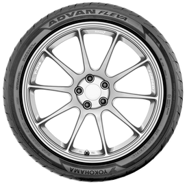 Yokohama Advan Fleva V701 Tire - 225/35R20 90W