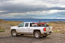 Load image into Gallery viewer, BAK 2020 Jeep Gladiator 5ft Bed BAKFlip F1