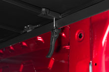 Load image into Gallery viewer, Tonno Pro 14-19 Toyota Tundra 5.5ft Fleetside Tonno Fold Tri-Fold Tonneau Cover