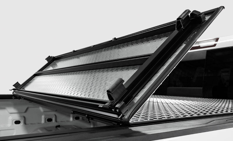 Access LOMAX Tri-Fold Cover 16-20 Toyota Tacoma 6in Box Split Rail - Black Urethane - Mo-Moto