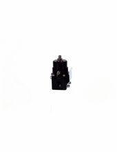 Load image into Gallery viewer, Aeromotive A1000-6 Injected Bypass Adjustable EFI Regulator (2) -6 Inlet/(1) -6 Return - Black - Mo-Moto