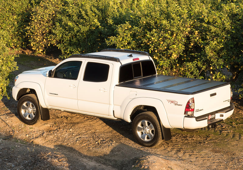 BAK 16-20 Nissan Titan 5ft 6in Bed BAKFlip G2 - Mo-Moto