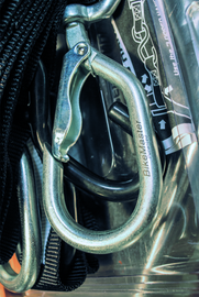 BikeMaster Tiedown 1-1/2in Swivel Softhook - Black - Mo-Moto