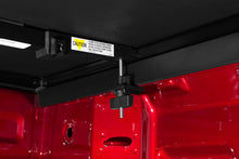 Load image into Gallery viewer, Tonno Pro 14-19 Toyota Tundra 6.5ft Fleetside Hard Fold Tonneau Cover