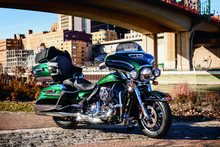 Load image into Gallery viewer, Kuryakyn Mid Frame Air Deflector Accent For H-D 58002-09